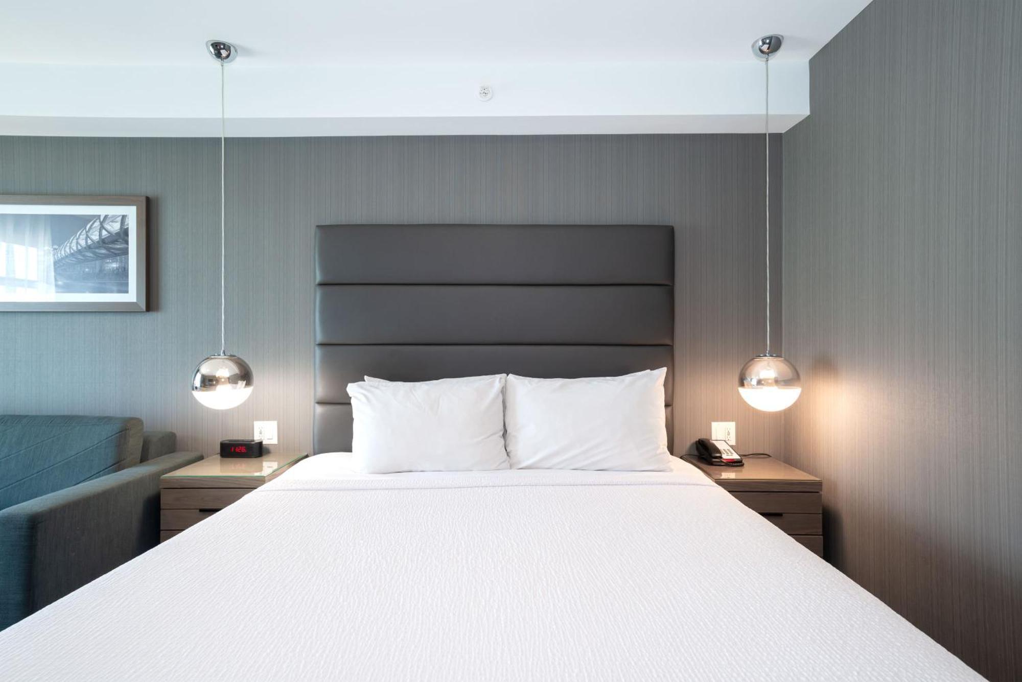 Sandman Signature Calgary Airport Hotel 外观 照片